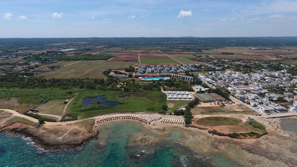 Hotel Club Santa Sabina Торре-Санта-Сабина Экстерьер фото